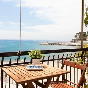 Cave Canem Apartment